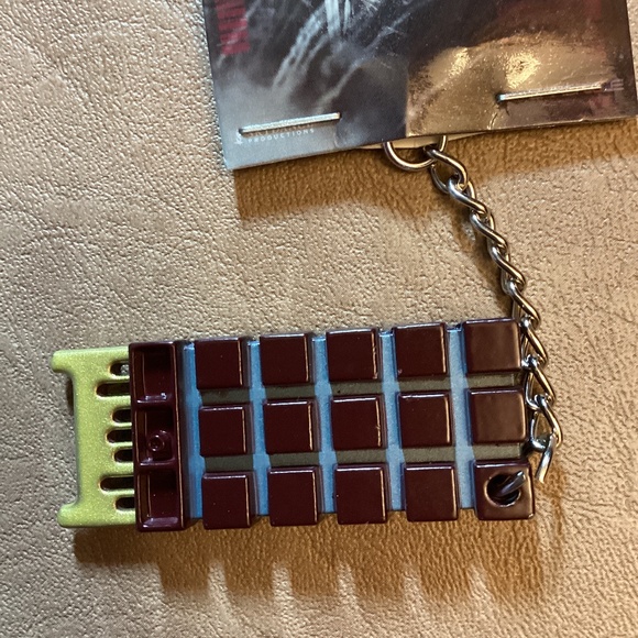 Terminator Genisys Brain Chip Keychain Loot Crate June 2015 UNOPENED - Picture 2 of 4